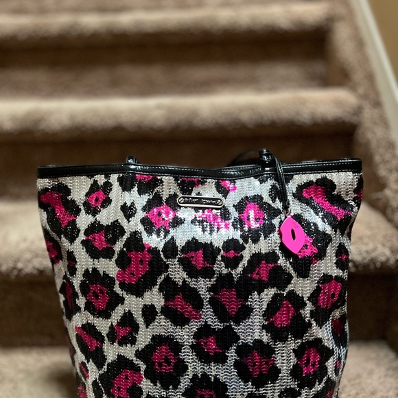 Betsey Johnson Large Leopard Pink and black sequins Tote EUC - Picture 4 of 8